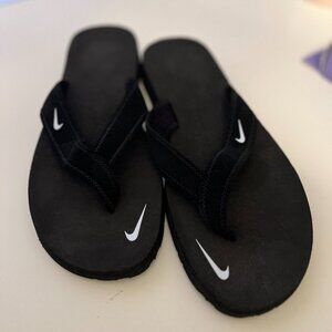 New Nike Celso Flip Flops Size 11